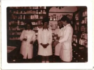 Falken-Apotheke in Berlin-Charlottenburg früher Apotheker