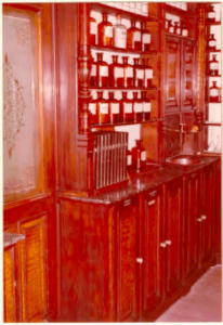 Falken-Apotheke in Berlin-Charlottenburg früher Medikamente